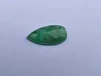 Smaragd peervormig-natuurlijk groen gedolven -2.35cts - afbeelding 4 van  5