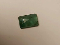 Smaragd rechthoekig gevormd-natuurlijk groen gedolven -2.1cts - afbeelding 1 van  5