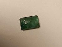Smaragd rechthoekig gevormd-natuurlijk groen gedolven -2.1cts - afbeelding 5 van  5