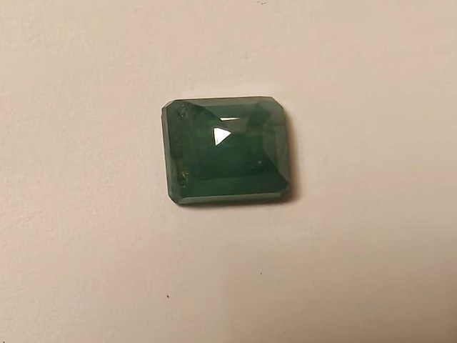 Smaragd rechthoekig gevormd-natuurlijk groen gedolven -3.45cts - afbeelding 1 van  6