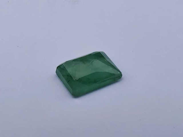 Smaragd rechthoekig gevormd-natuurlijk groen gedolven -3.4cts - afbeelding 3 van  4