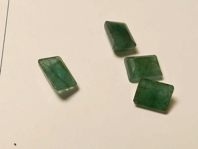 Smaragd rechthoekig vierkant gevormd-4 natuurlijk groen gedolven -11.4cts - afbeelding 3 van  8