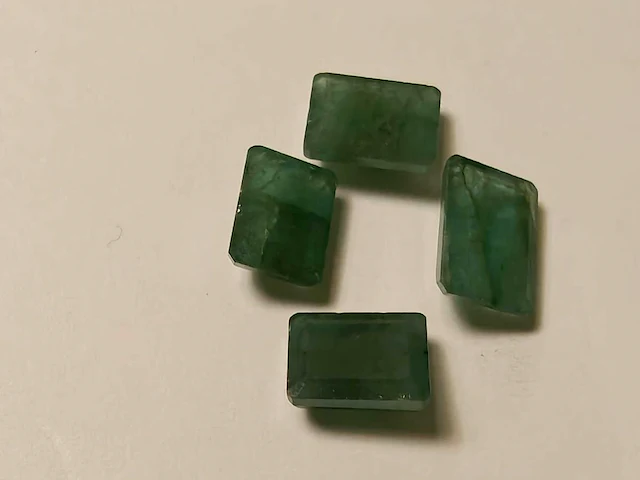 Smaragd rechthoekig vierkant gevormd-4 natuurlijk groen gedolven -11.4cts - afbeelding 6 van  8