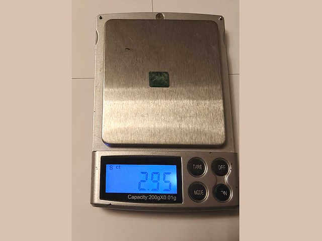 Smaragd rechthoekig vormig-natuurlijk groen gedolven -2.95cts - afbeelding 2 van  5