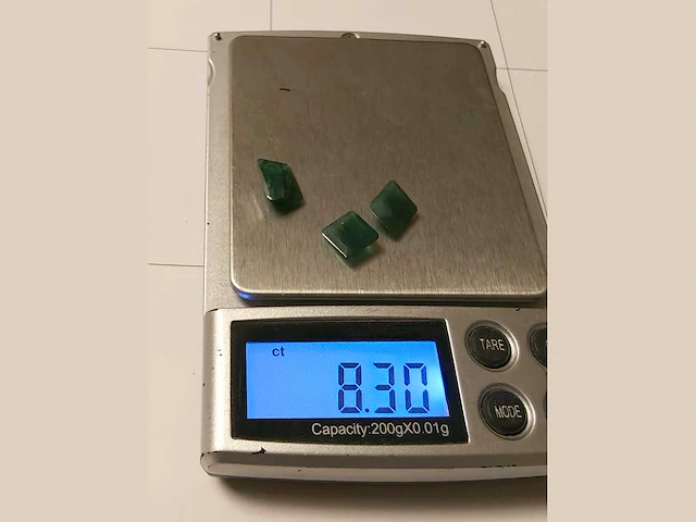 Smaragd vierkant gevormd-3 vierkant gevormd natuurlijk groen gedolven -8.30cts - afbeelding 2 van  7