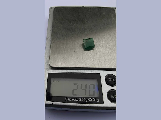 Smaragd vierkant vormig-natuurlijk groen gedolven -2.4cts - afbeelding 2 van  5