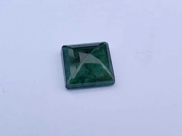 Smaragd vierkant vormig-natuurlijk groen gedolven -5.1cts - afbeelding 4 van  5