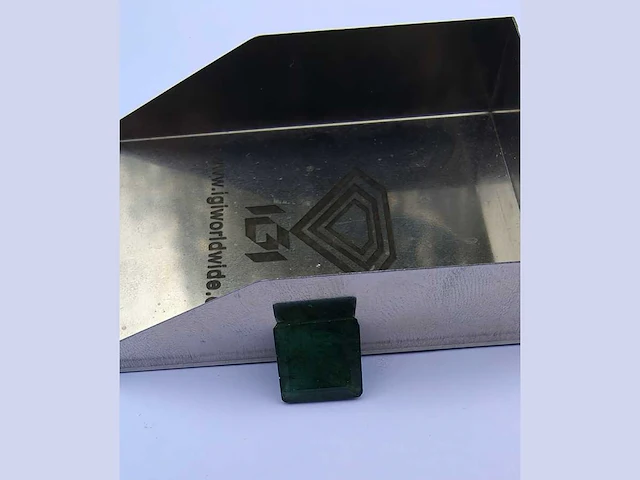 Smaragd vierkant vormig-natuurlijk groen gedolven -5.1cts - afbeelding 5 van  5