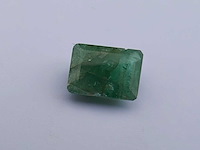 Smaragdgroen rechthoekig gevormd-natuurlijk groen mijnbouw -4,45 cts - afbeelding 4 van  5