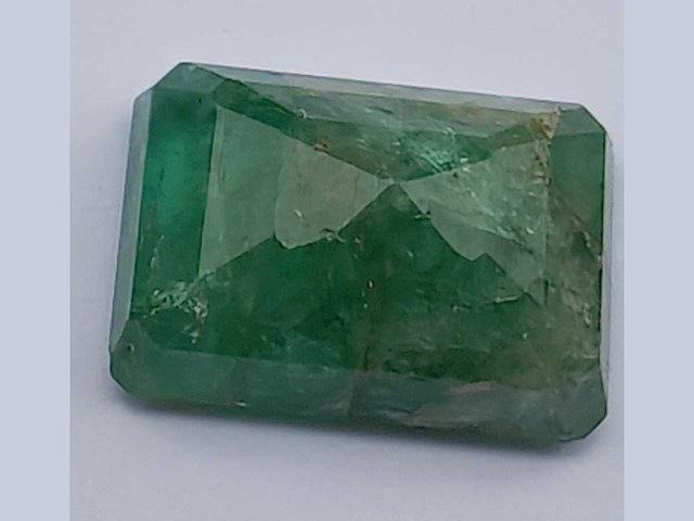 Smaragdgroen rechthoekig gevormd-natuurlijk groen mijnbouw -4,45 cts - afbeelding 5 van  5