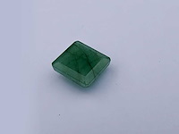 Smaragdgroene vierkantvorm-natuurlijk groen gewonnen -4,7 cts - afbeelding 4 van  5
