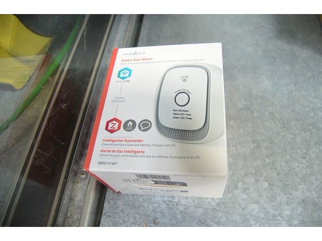Smart gas alarm nedis, led straler brennenstuhl jaro 1.9500lm 2050, 7 aansluitdozen voor bewakingscamera - afbeelding 3 van  7