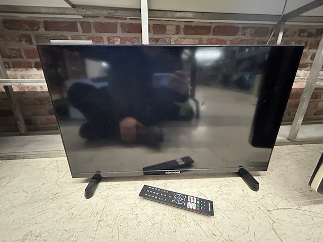 Smart tv ederwood - afbeelding 1 van  7