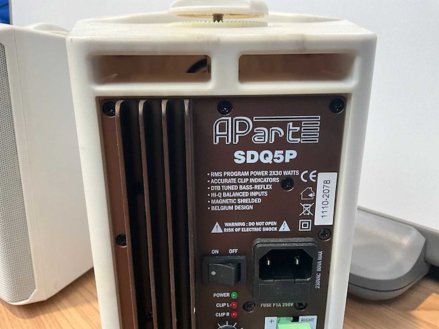 Smartboard + hitachi cp-aw252wn projector - afbeelding 4 van  15