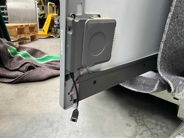 Smartboard + hitachi cp-aw252wn projector - afbeelding 7 van  15