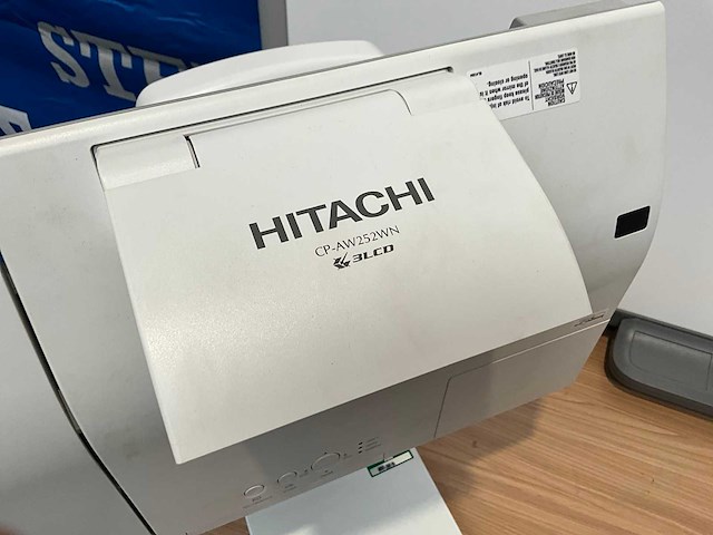 Smartboard + hitachi cp-aw252wn projector - afbeelding 13 van  15