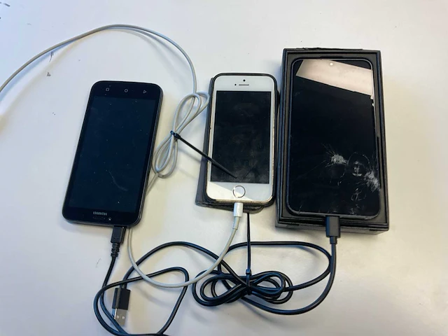 Smartphone (3x) - afbeelding 1 van  7