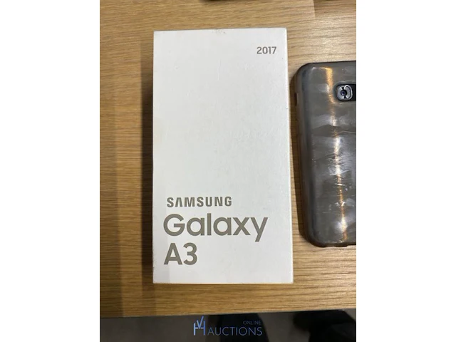 Smartphone samsung galaxy a3 - afbeelding 4 van  5