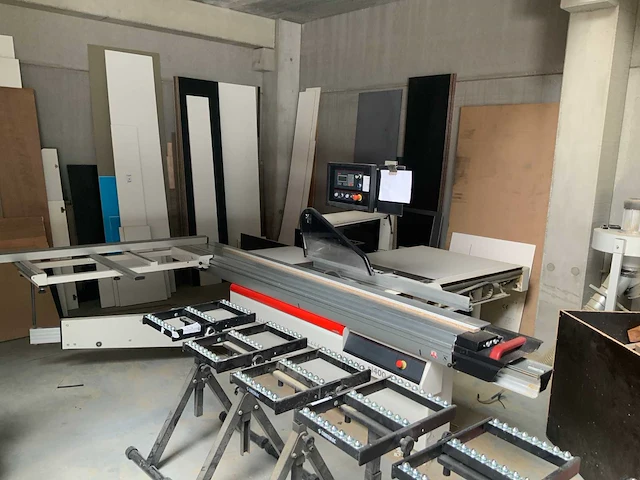Smc s400 class formaatzaagmachine - afbeelding 1 van  9