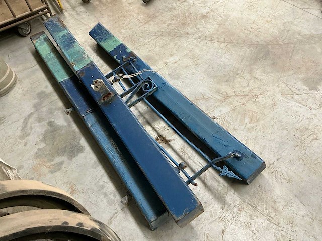 Smeedijzer hekwerk 560cm breed - afbeelding 3 van  3