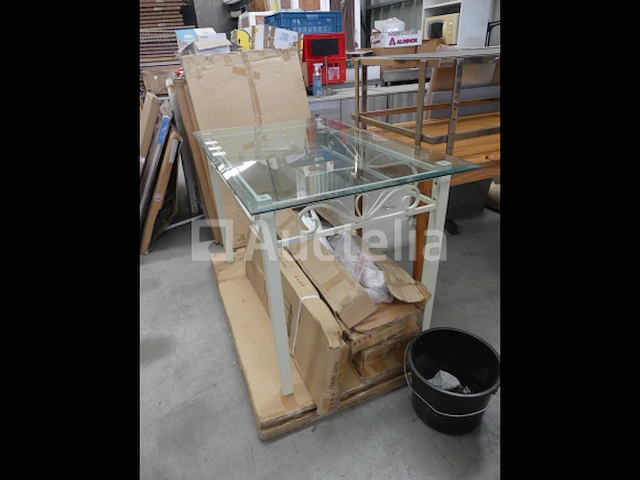 Smeedijzeren tafel, glazen plank - afbeelding 1 van  2