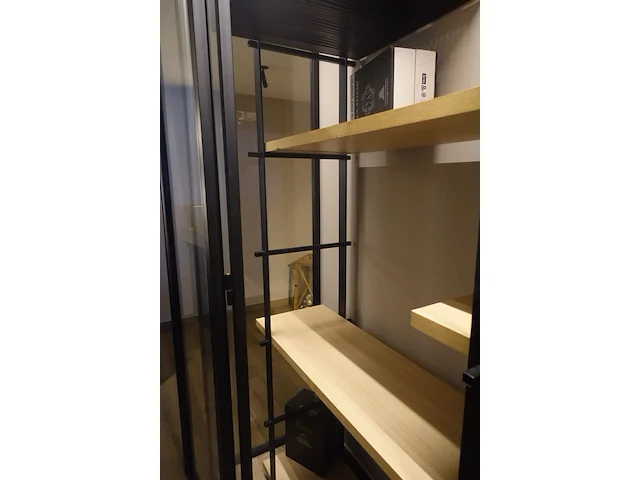Smeedwerken wijnklimaatkast - afbeelding 8 van  8