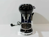 Smeg ecf01bleu black klassieke espresso - afbeelding 1 van  4