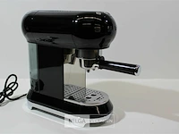 Smeg ecf01bleu black klassieke espresso - afbeelding 2 van  4