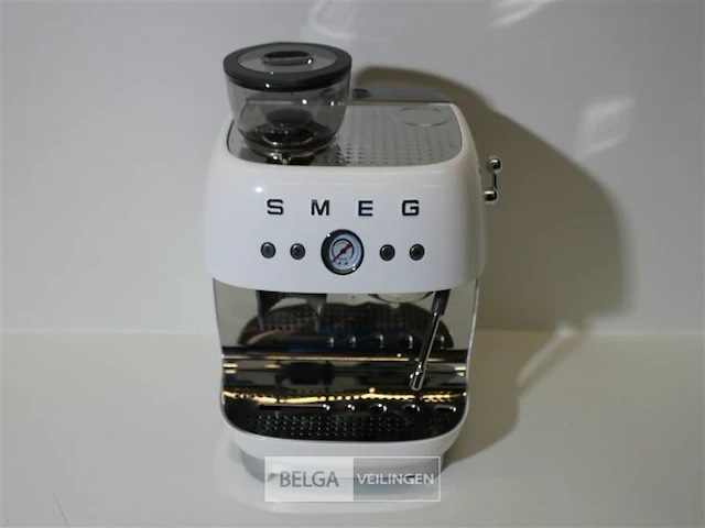 Smeg egf03wheu klassieke espresso - afbeelding 2 van  4