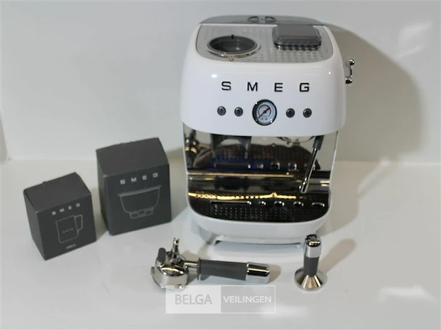 Smeg egf03wheu klassieke espresso - afbeelding 4 van  4