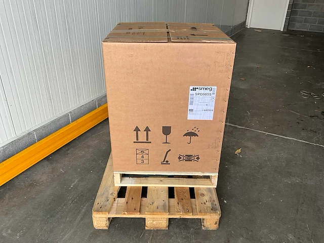 Smeg spd505s vaatwasser met automatische waterontharder - afbeelding 1 van  6