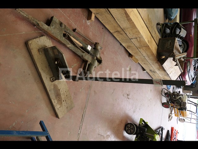 Smidsbankschroef, metaalschaar - afbeelding 3 van  5