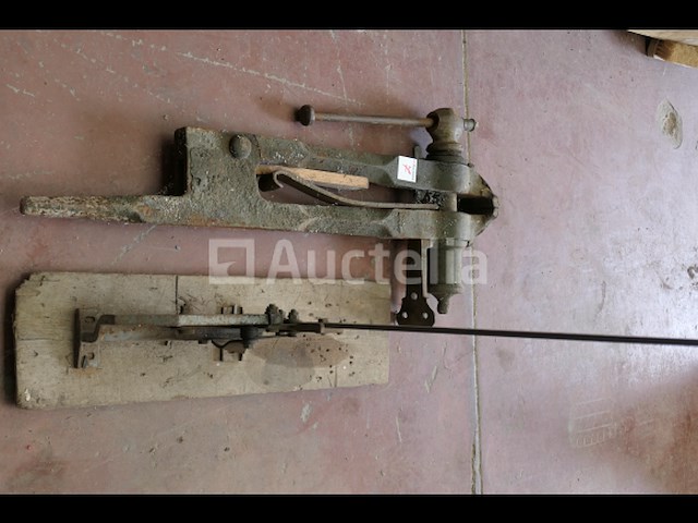 Smidsbankschroef, metaalschaar - afbeelding 4 van  5