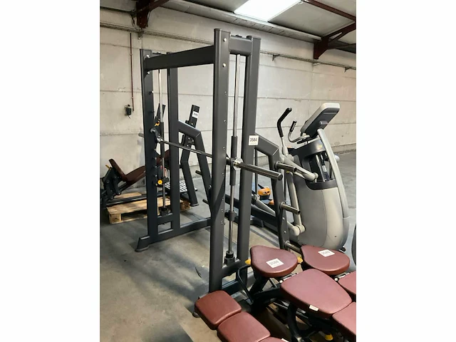 Smith machine krachtstation - afbeelding 2 van  4