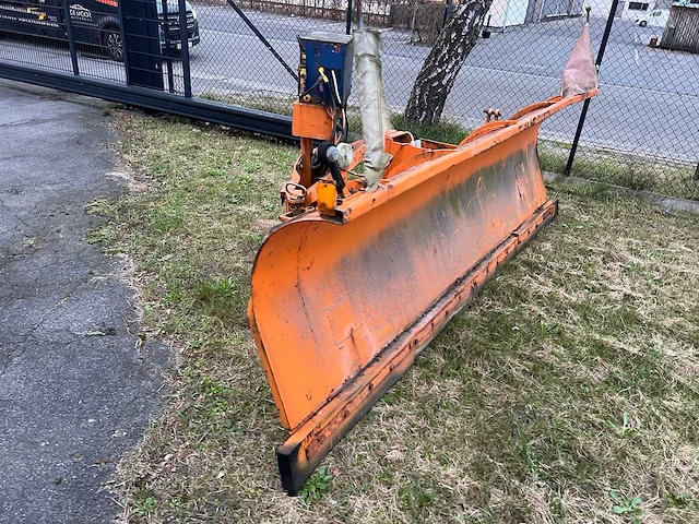 Sneeuwschuif - sneeuwschuiver - afbeelding 8 van  9