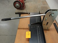 Snijmachine weidmuller + werkbank - afbeelding 2 van  5