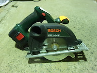 Snoerloze cirkelzaag bosch (batterij niet inbegrepen) - afbeelding 1 van  3