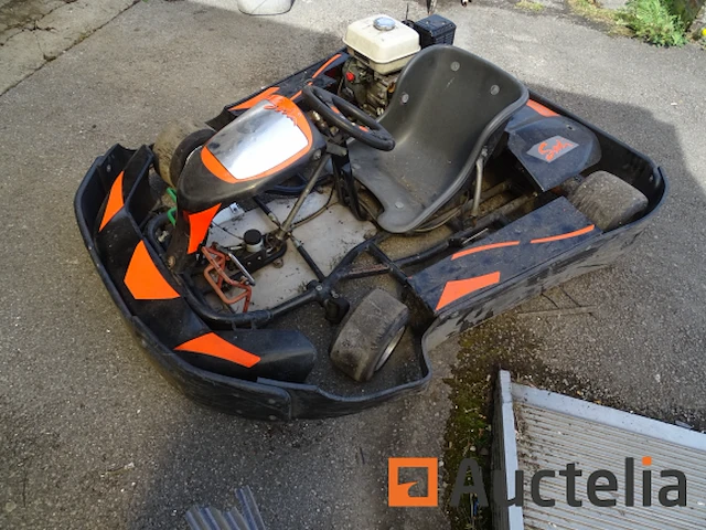 Sodi 160 cc karting - kinderen van 8 tot 12 jaar - motor te herstellen - afbeelding 4 van  4