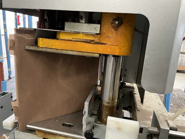 Soenen pvc lasmachine met hoekenpoets - afbeelding 33 van  37
