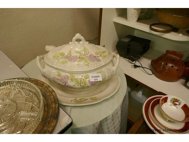 Soepterrine op schaal - afbeelding 1 van  1