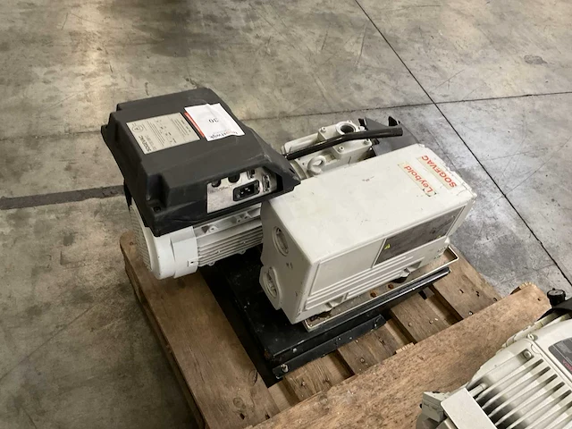 Sogevac sv 120 bifc vacuümpomp - afbeelding 1 van  8