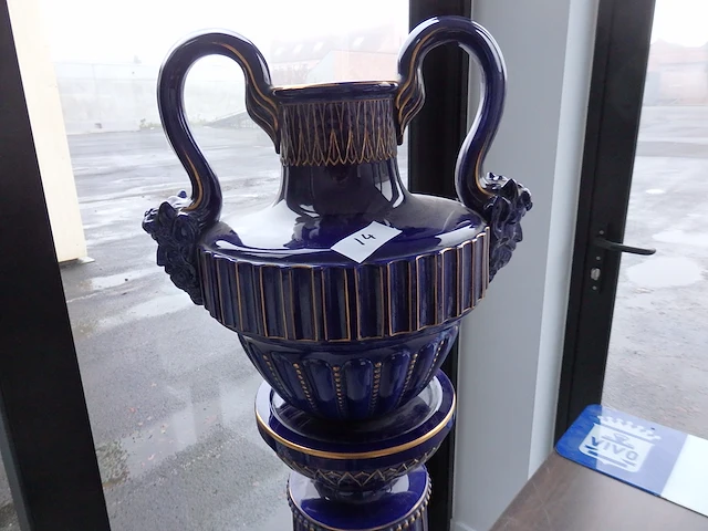 Sokkel met vaas villeroy&boch h- 155 cm - afbeelding 1 van  5
