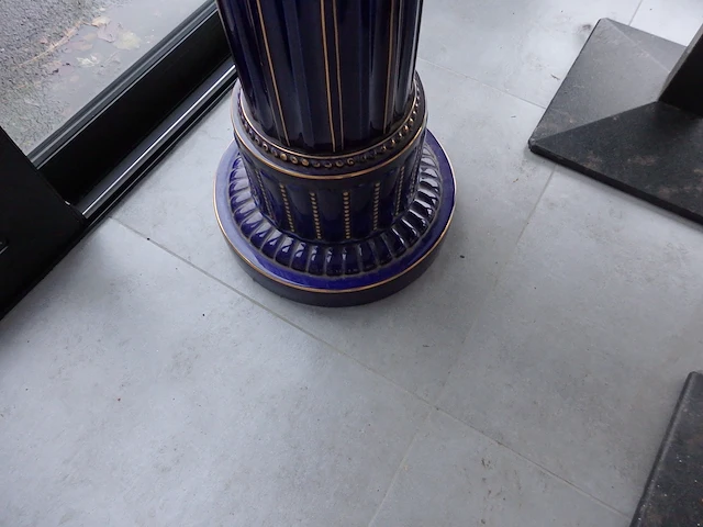 Sokkel met vaas villeroy&boch h- 155 cm - afbeelding 2 van  5