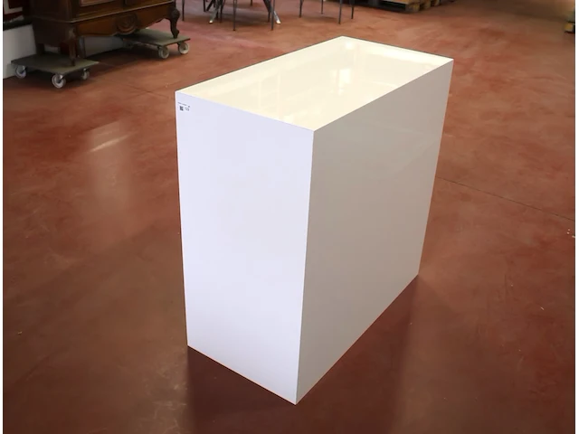 Sokkel plexi blinkend wit - afbeelding 1 van  3