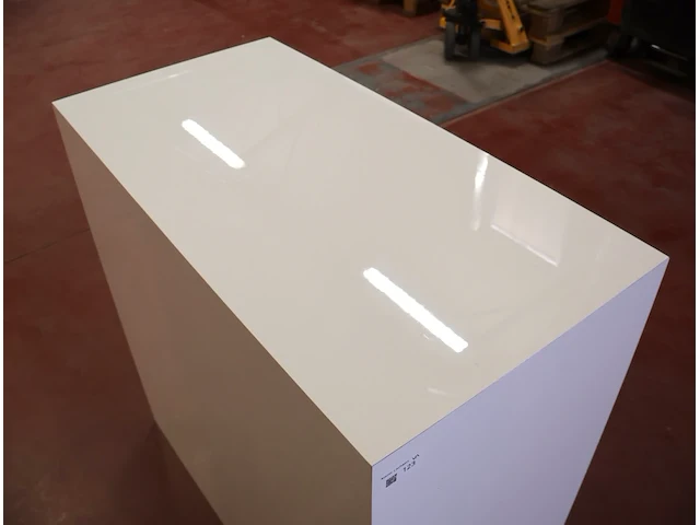 Sokkel plexi blinkend wit - afbeelding 3 van  3