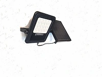 Solar 500 lumen led breedstraaler met remote (6x) - afbeelding 5 van  8