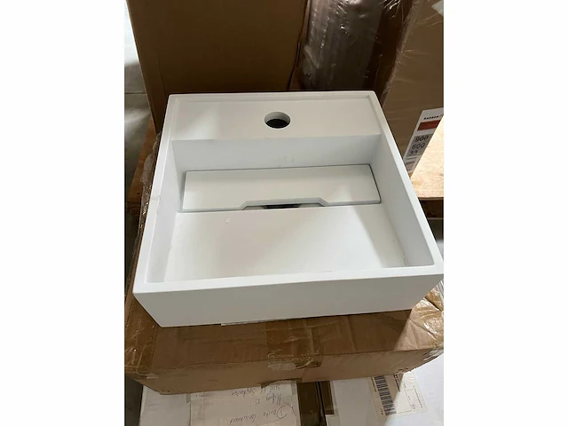 Solid surface wastafel - washbasin - afbeelding 1 van  2