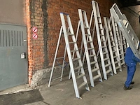 Solide aluminium trapladder - afbeelding 1 van  3