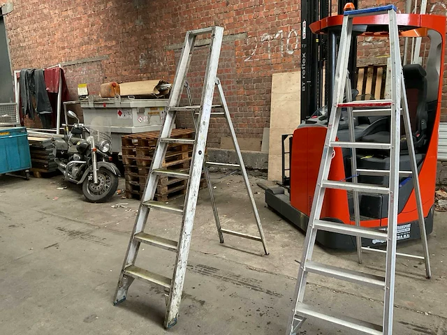 Solide aluminium trapladder - afbeelding 1 van  3