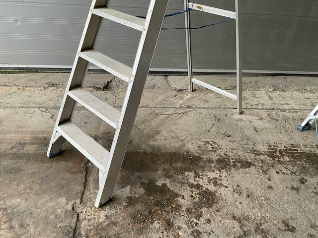 Solide aluminium trapladder - afbeelding 2 van  3